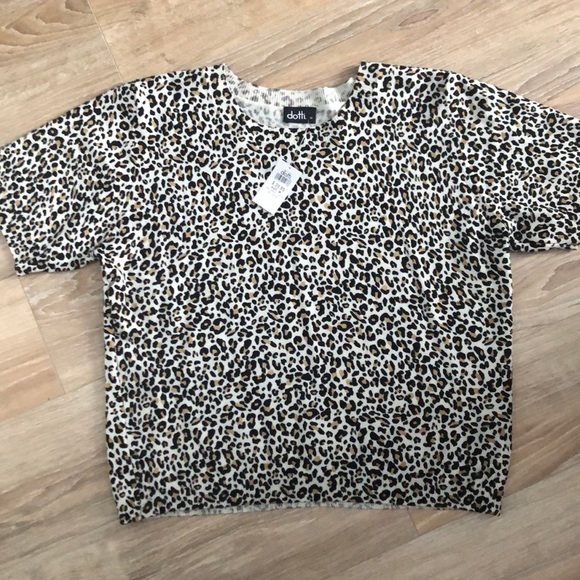 Leopard Dotti Top - Picture 4 of 5